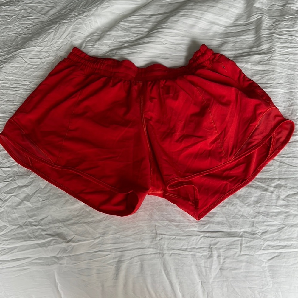 Lululemon carnation red hotty hot